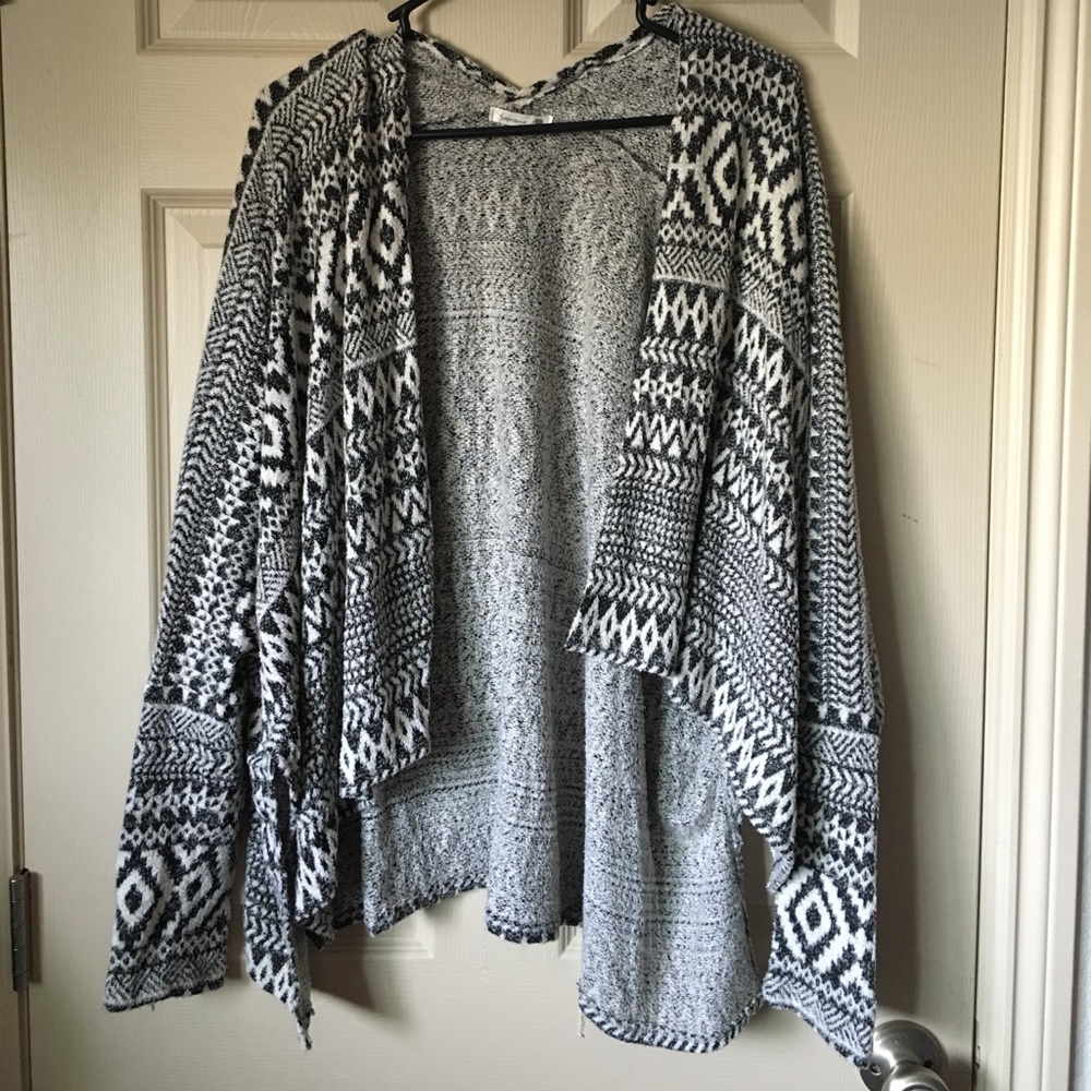 Super soft black and white poncho!