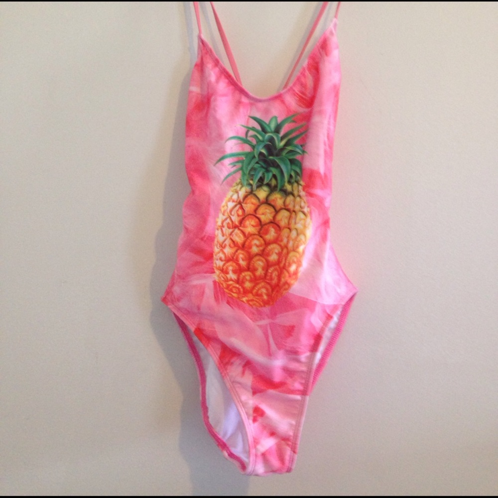 Pineapple swim suit 🍍