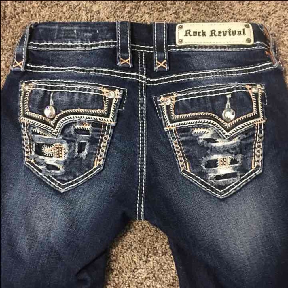 NWOT Betty rock revivals