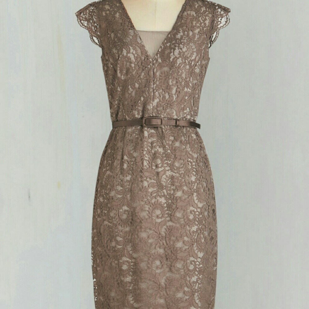 Maggie London brown lace dress.