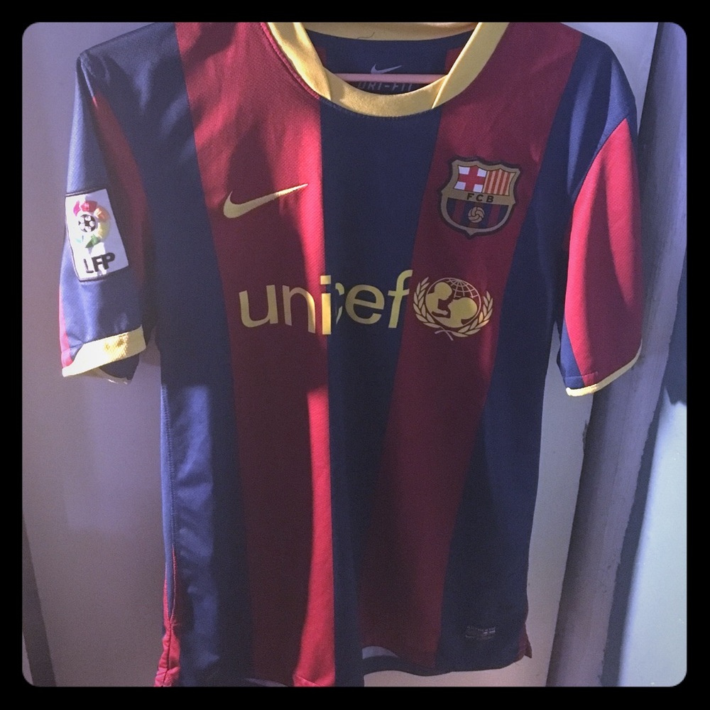 Nike FC Barcelona 2010-2011 Home Jersey