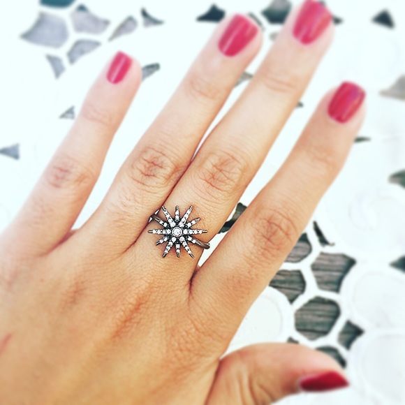 Starburst Ring - Picture 2 of 3