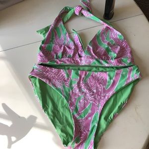Lilly Pulitzer reversible sz8 bathing suit.
