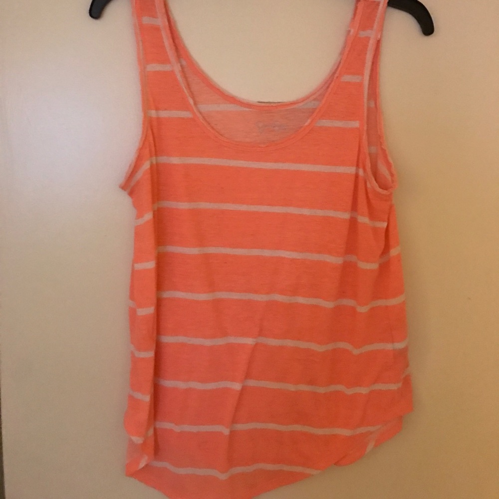 Jessica Simpson tank