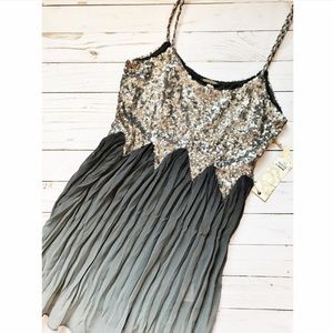 NWT Gimmicks by BKE tank top 😍