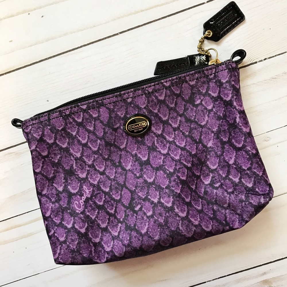Coach •snakeskin print• makeup bag 👛