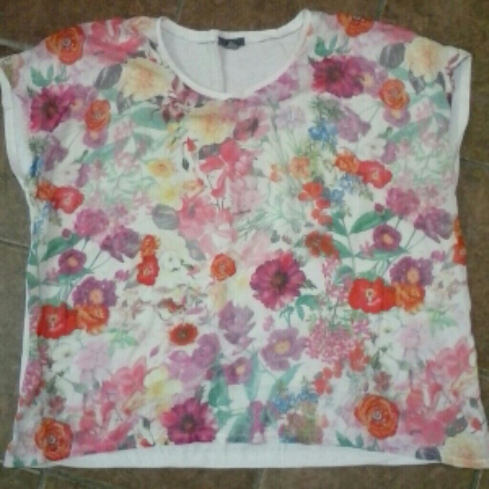 Roz & Ali shirt NWOT