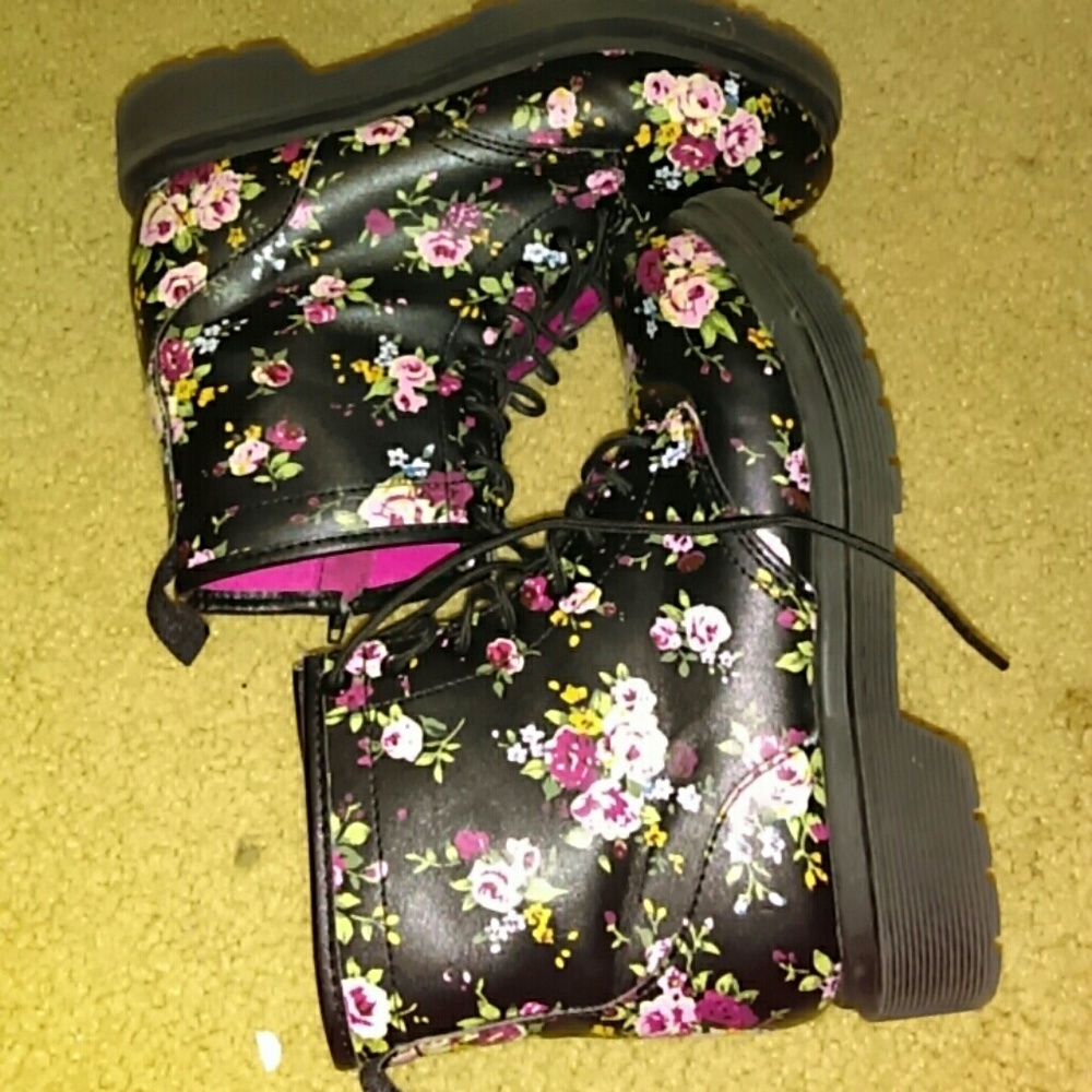 Combat boots - Picture 2 of 2