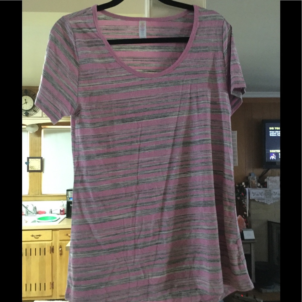 LuLaRoe Classic tee