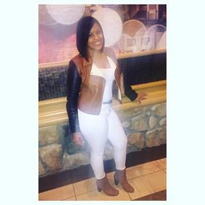 Meet your Posher, Noelle