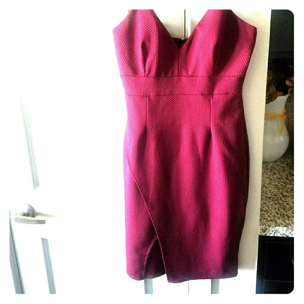 Maroon tight fitting dress