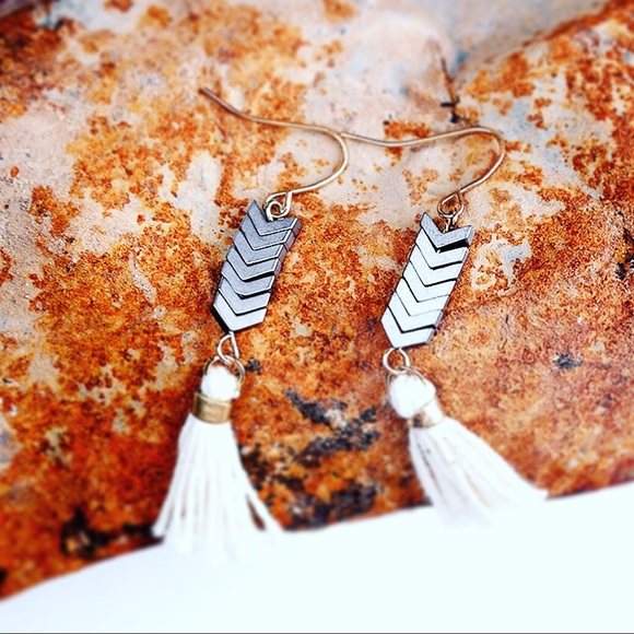 Moto-Chic Tassel Earrings - Picture 2 of 5