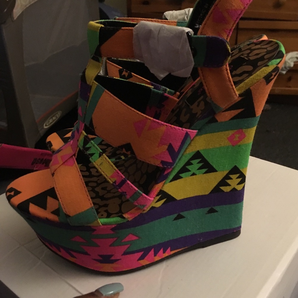 Printed Heels - image 1