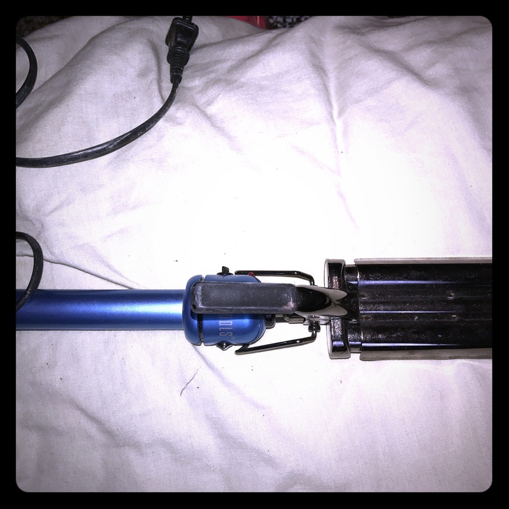 Hot Tools wave iron