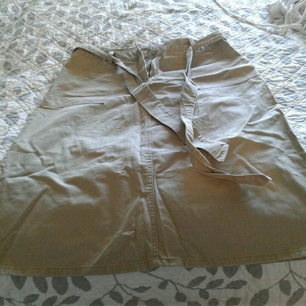 Kim Rogers Belted khaki A line skirt