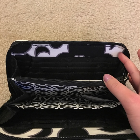 Vera Bradley Accordion Wallet - Picture 6 of 6