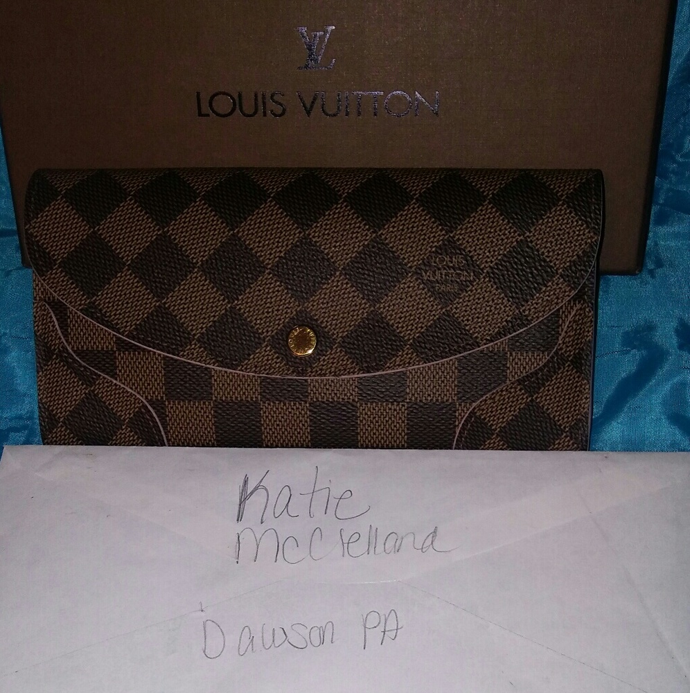 Authentic Louis vuitton Caissa wallet