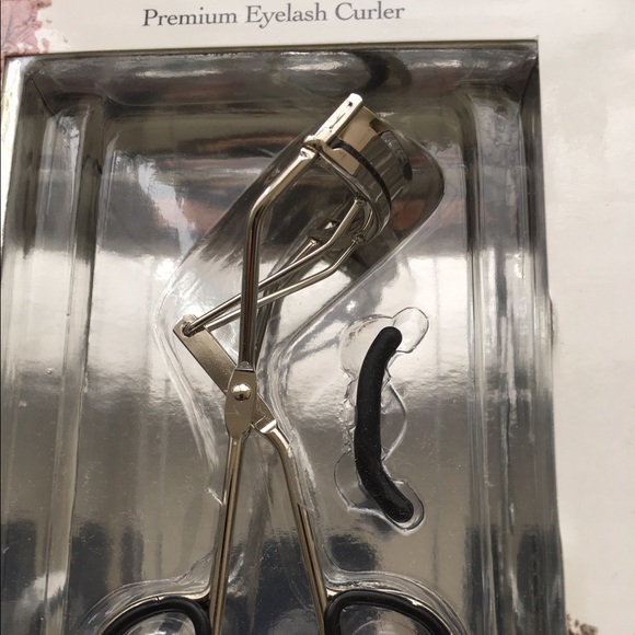 Eye lash curler new with extra pad Premium design - Picture 2 of 2