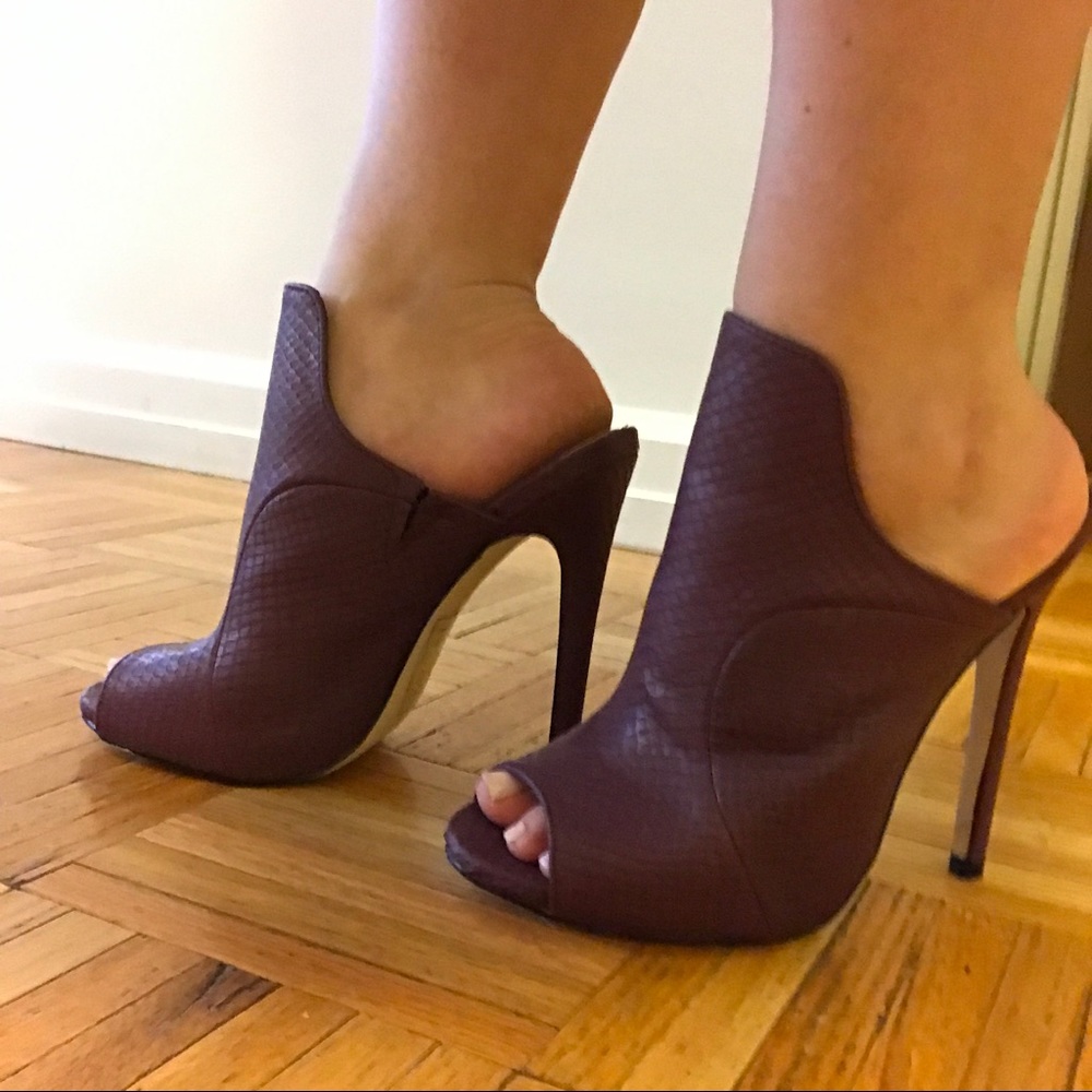 NWT! Isabella Rue heels
