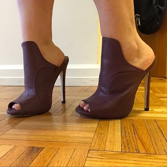 NWT! Isabella Rue heels - Picture 2 of 5