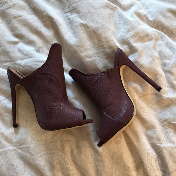 NWT! Isabella Rue heels - Picture 3 of 5