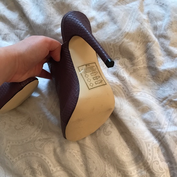 NWT! Isabella Rue heels - Picture 5 of 5