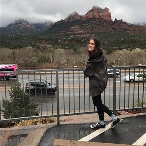 Meet your Posher, Carly