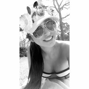 Meet your Posher, Saira