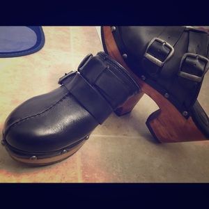 Artiat Slides / clogs