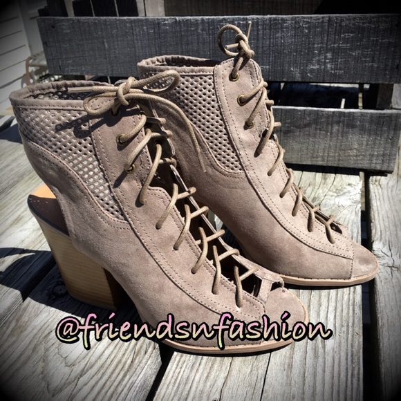 Qupid Taupe Suede Laced Perforated Booties! NEW! - Picture 4 of 11