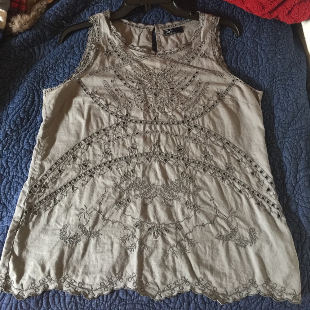 Gap gray size small eyelet blouse