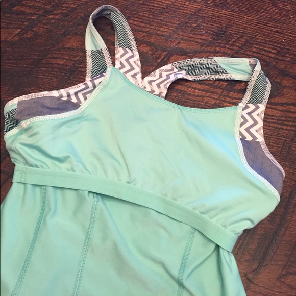 Women's Reebok tank - Picture 7 of 8