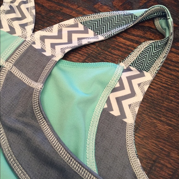 Women's Reebok tank - Picture 8 of 8