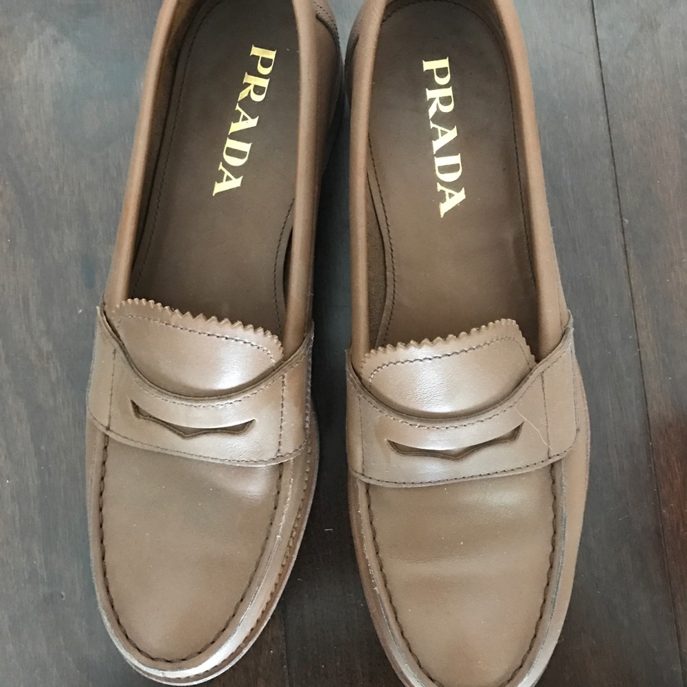 prada shoe wear out once