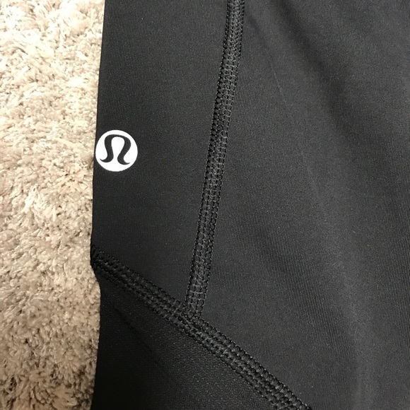 LULULEMON-Size 4 crop! - Picture 5 of 8
