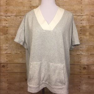 Small Tommy Hilfiger Knit top with front pocket