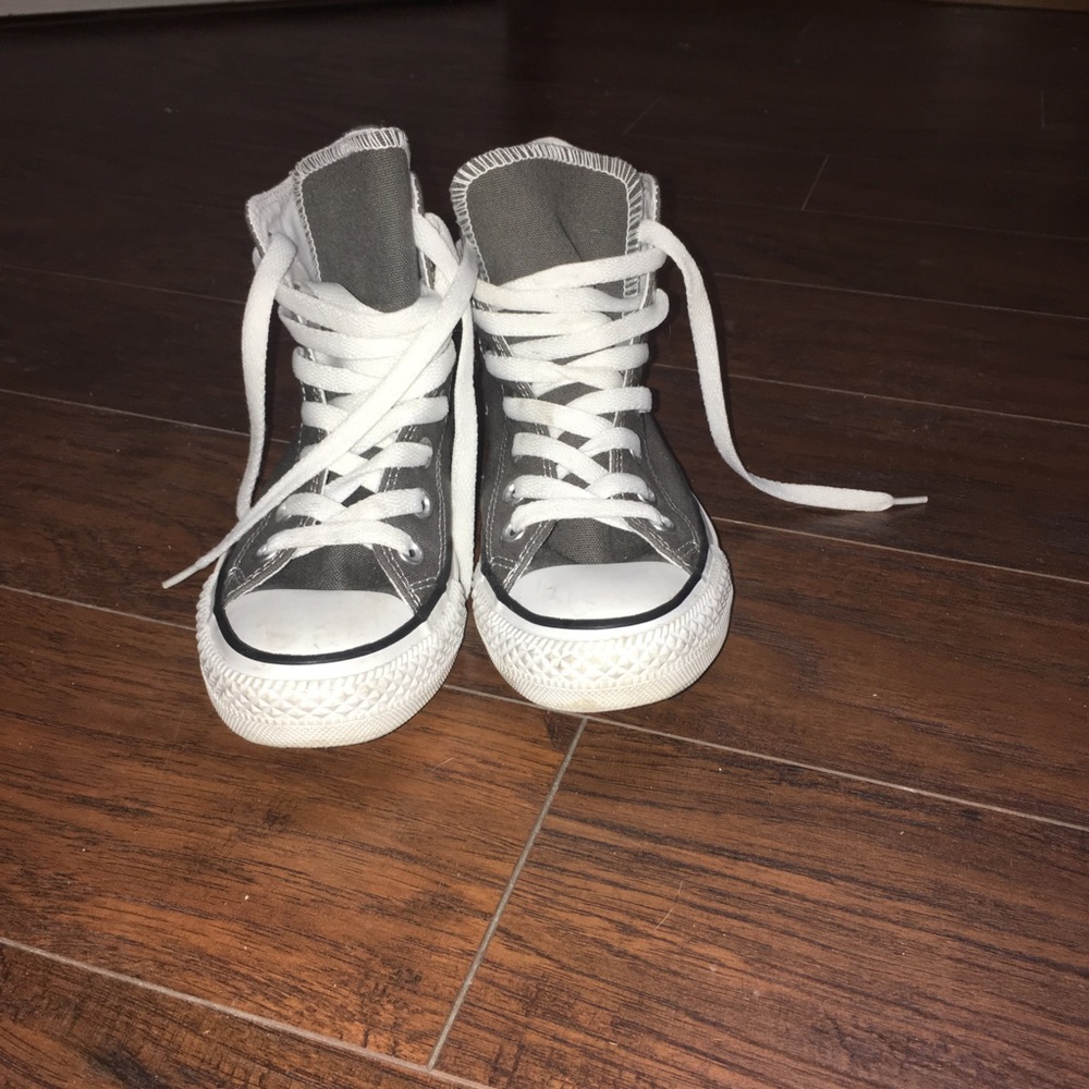 Grey converse all stars