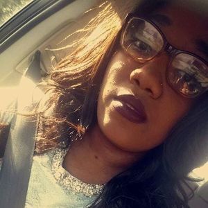 Meet your Posher, Elnora