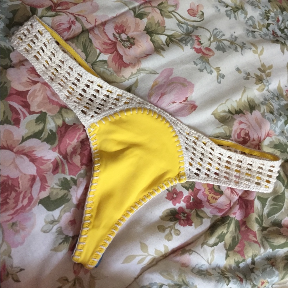 🏵Victoria's Secret thong bikini bottom 👙🏵