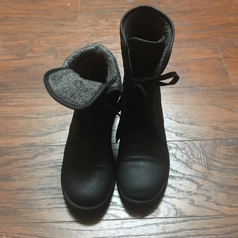 Roxy brand combat style boots