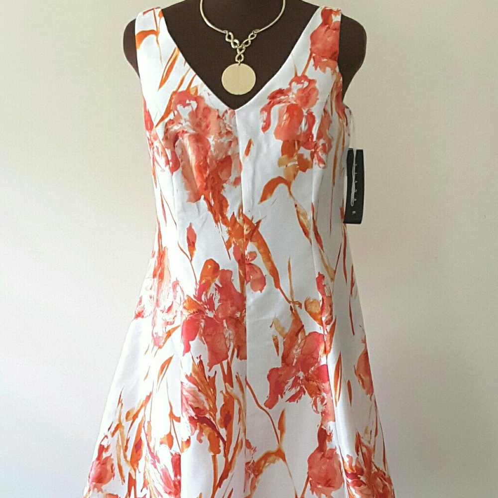 💛❤💛Dress💛❤💛 - Picture 2 of 3
