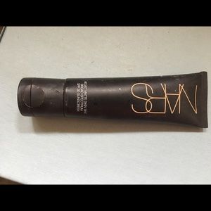 NARS velvet matte skin tint