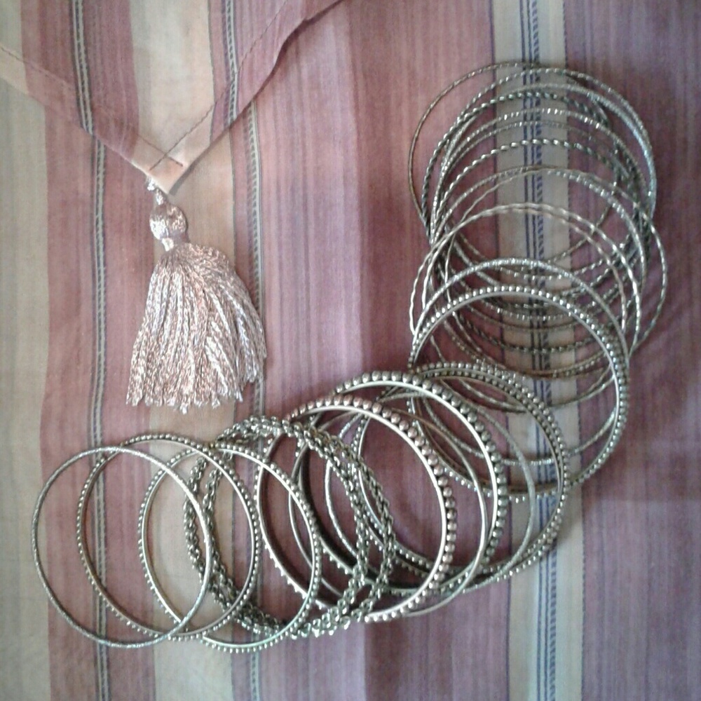 Jewelry - Picture 2 of 3