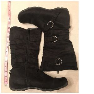 Bumper black boots - Like new!