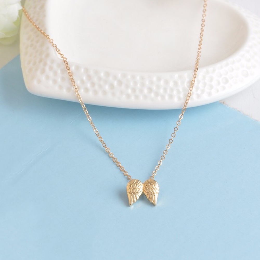 😇 Guardian Angel dainty pendant necklace gold - Picture 2 of 4