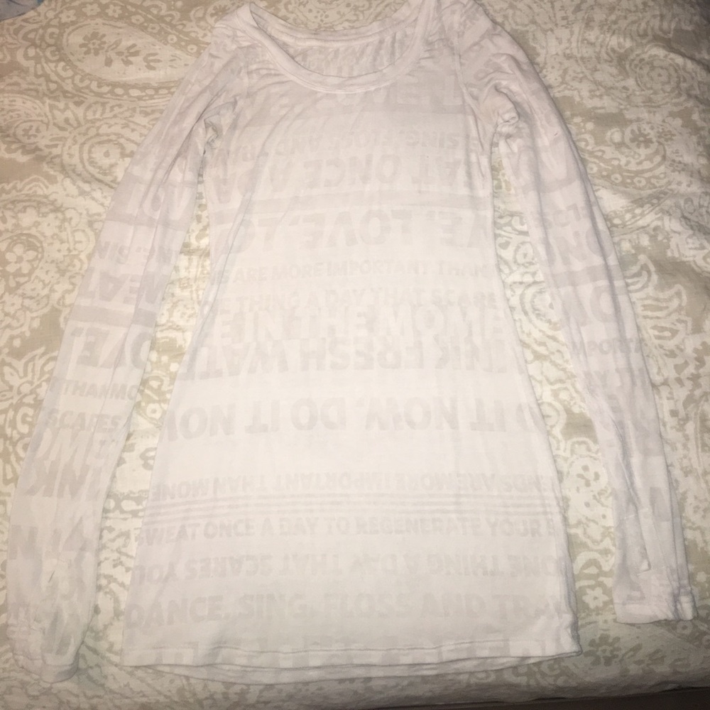 Lululemon Om Tee with manifesto, Long sleeve sz4