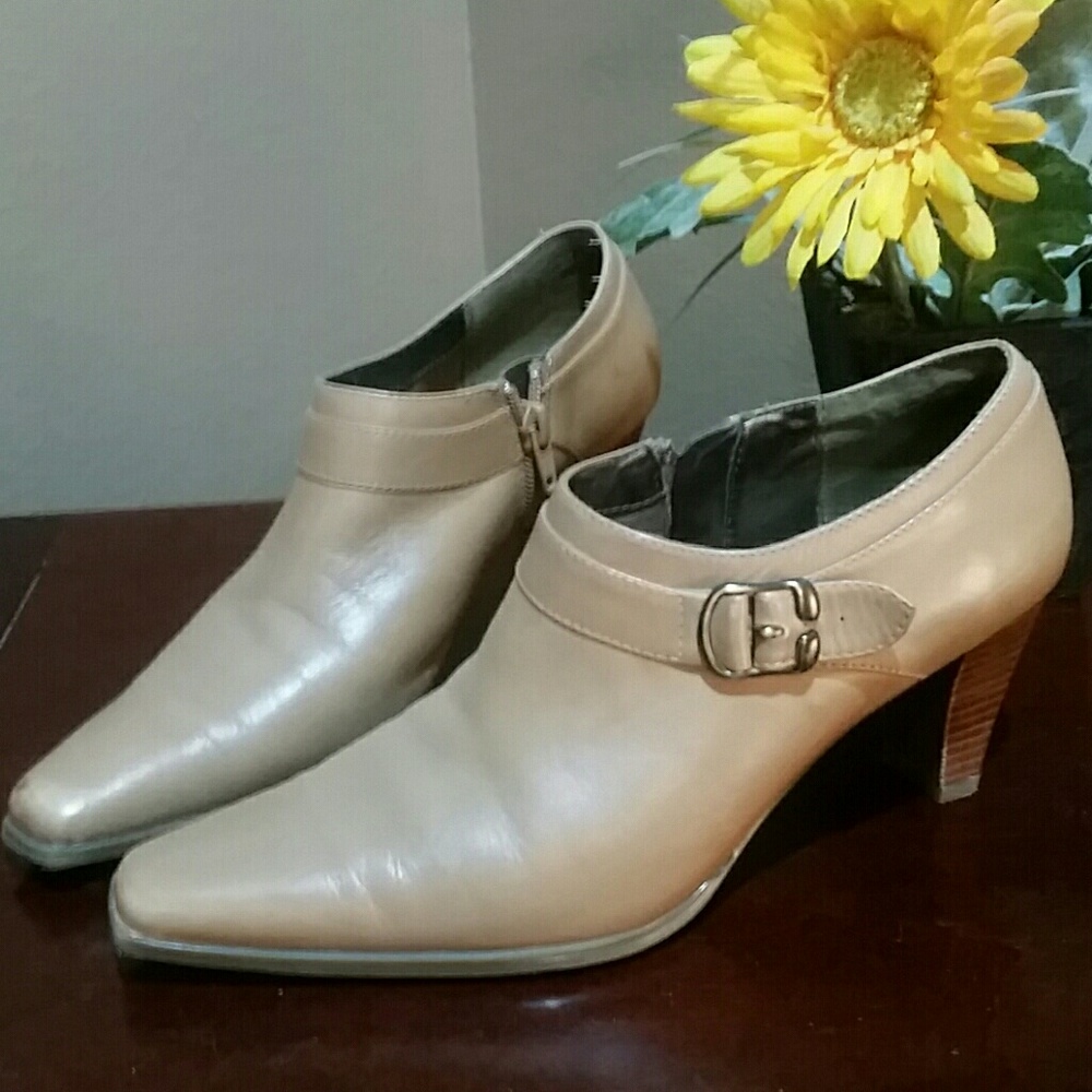 Super Comfy Tan Leather Ankle Boots