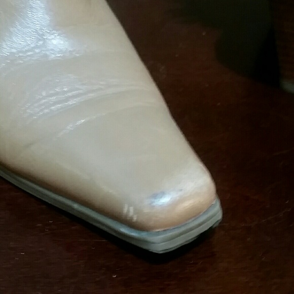 Super Comfy Tan Leather Ankle Boots - Picture 4 of 6