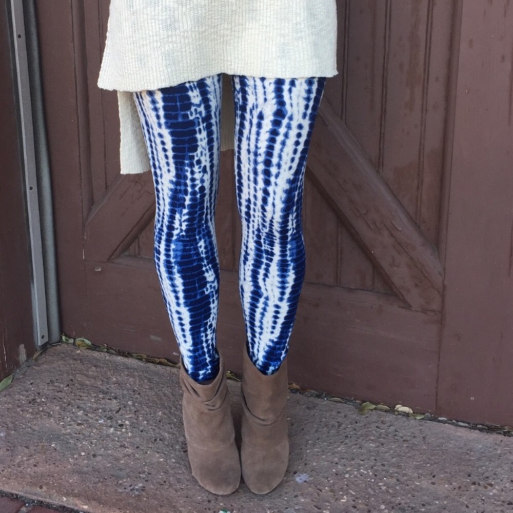 ❗️1 LEFT❗️Blue tie-dye print leggings