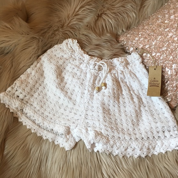 ASOS Pants - White crocheted shorts 🌊